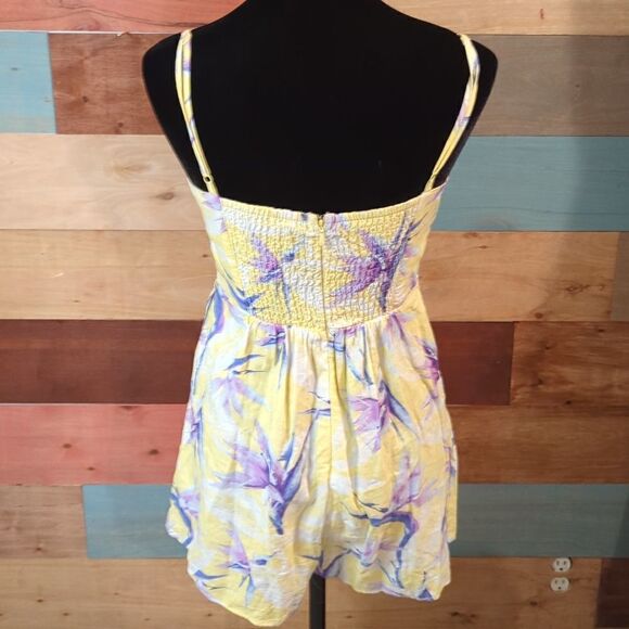 SMALL FOREVER 21 floral romper - Picture 3 of 4